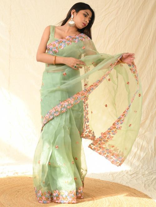 women green embroidered saree - 21184029 - Very Small Image - 1