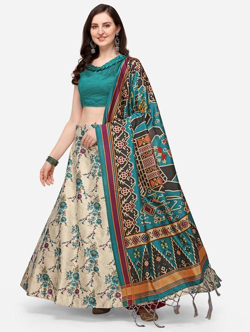 women self-designed flared lehenga - 21223591 - Very Small Image - 1