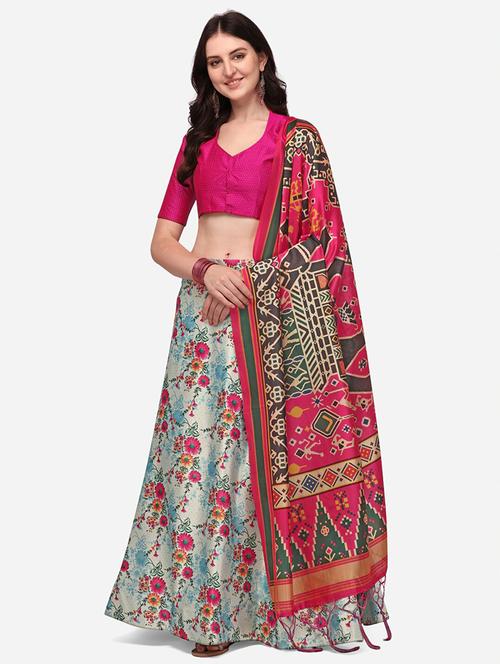women self-designed flared lehenga - 21223595 - Very Small Image - 1
