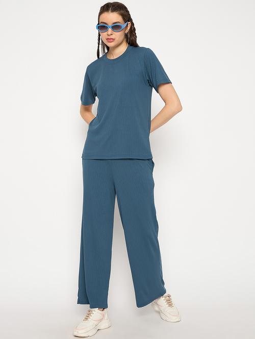 women round neck solid nightwear set - 21239417 - Very Small Image - 1