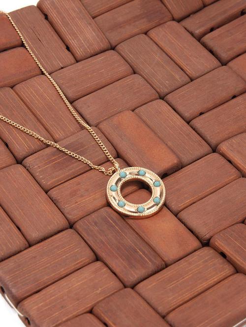 gold metal chain necklace - 21239959 - Very Small Image - 1