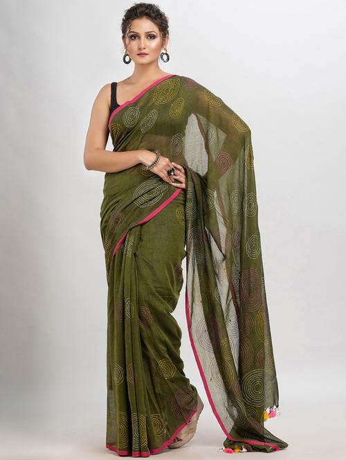 women green embroidered saree - 21240532 - Very Small Image - 1