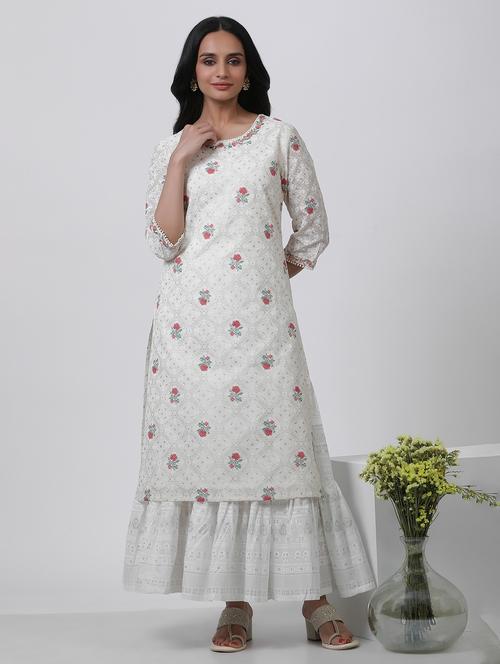 women three quarter sleeve straight kurta - 21242621 - Very Small Image - 1