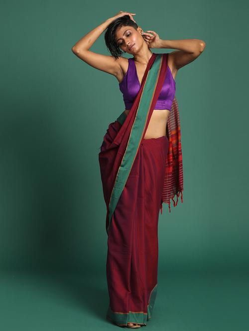 burgundy handloom saree with blouse - 21271208 - Very Small Image - 1
