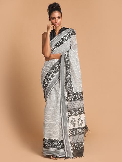 white handloom saree with blouse - 21272521 - Very Small Image - 1