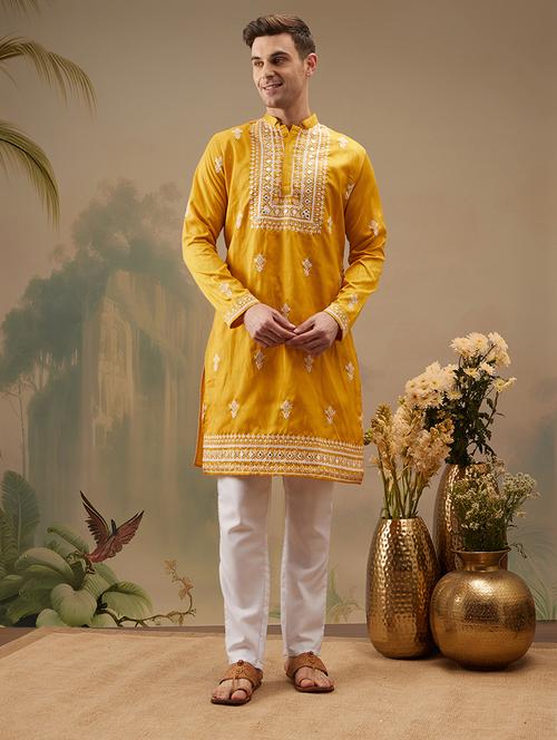 men mandarin neck embroidered kurta - 21273821 - Very Small Image - 1