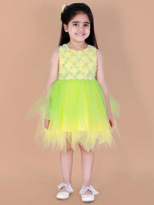 girls round neck solid frock - 21278787 - Very Small Image - 1