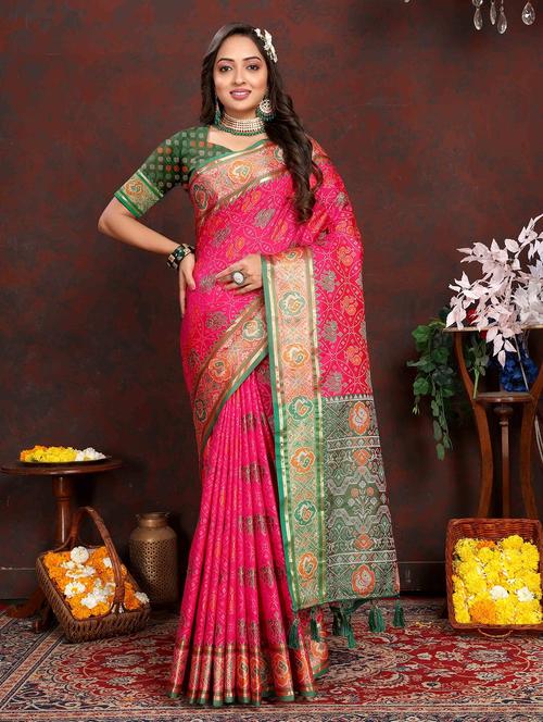 women self design banarasi saree with blouse - 21284737 - Very Small Image - 1