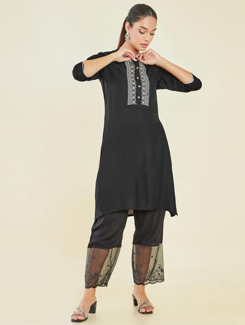 women black rayon straight kurta - 21288316 - Very Small Image - 1