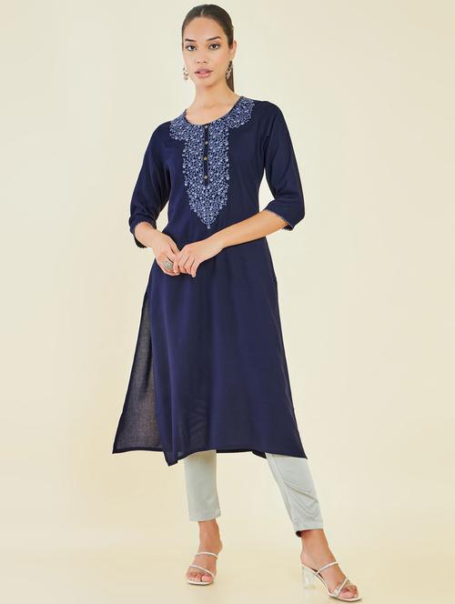 women three quarter sleeve a-line kurta - 21288330 - Very Small Image - 1