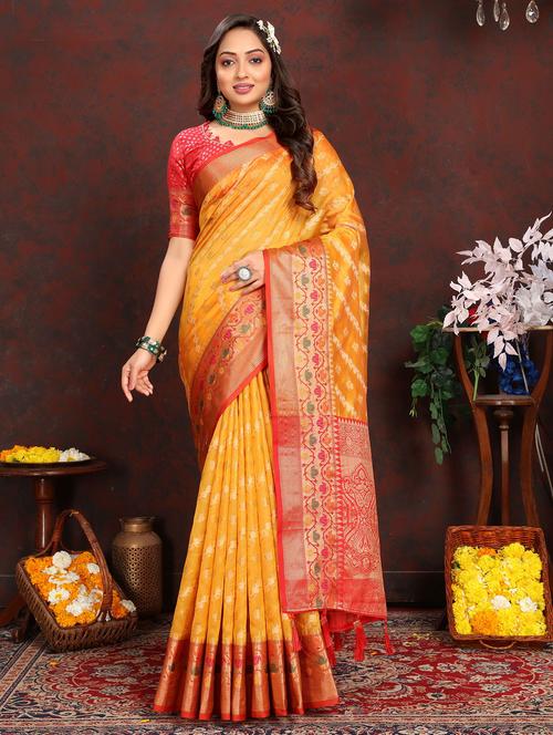 women self design banarasi saree - 21316966 - Very Small Image - 1