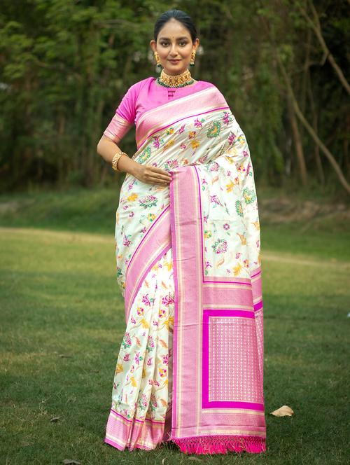 women self design banarasi saree with blouse - 21321286 - Very Small Image - 1