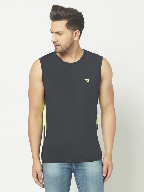 men solid sleeveless vest - 21326504 - Very Small Image - 1