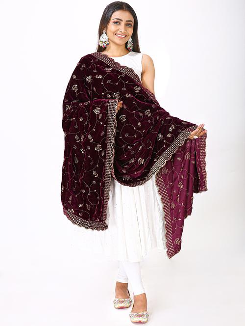 women embroidered velvet dupatta - 21331263 - Very Small Image - 1