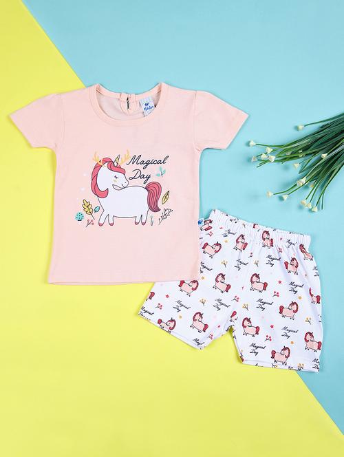 girls cute character printed t-shirt & shorts set - 21332047 - Very Small Image - 1