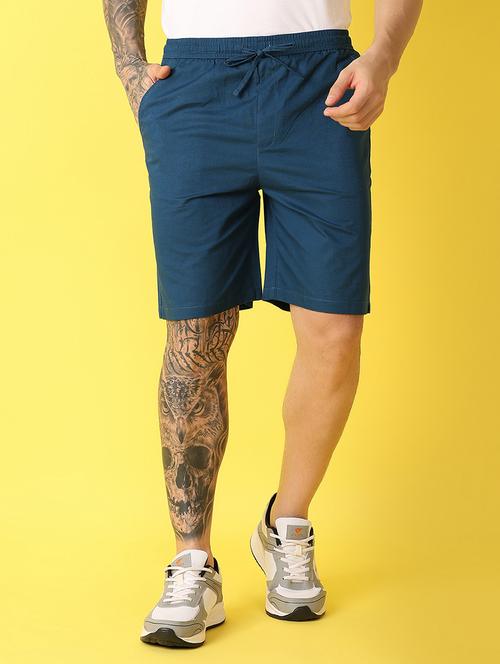 men mid rise solid shorts - 21333842 - Very Small Image - 1