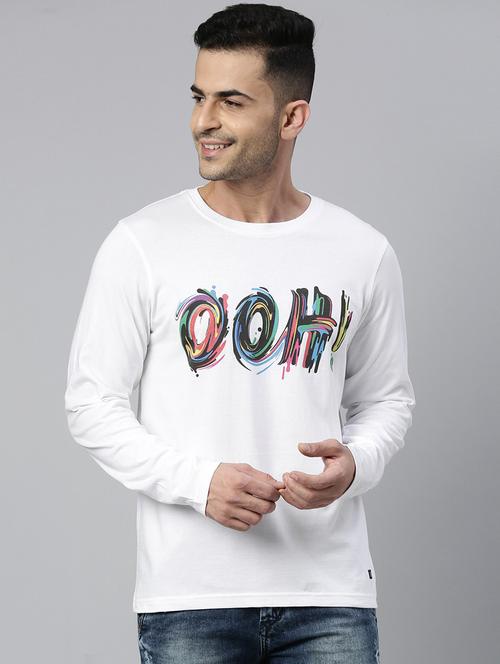 men round neck chest print t-shirt - 21334962 - Very Small Image - 1