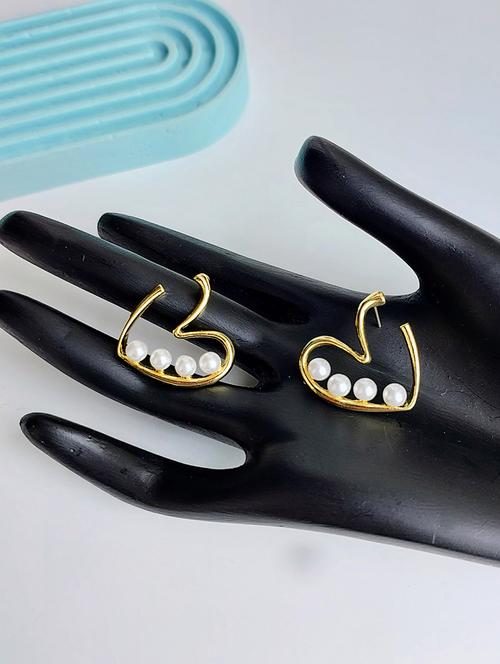 gold alloy studs earrings - 21336337 - Very Small Image - 1
