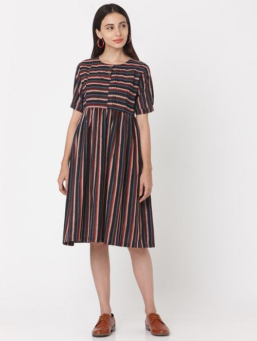 women round neck flared dress - 21347843 - Very Small Image - 1