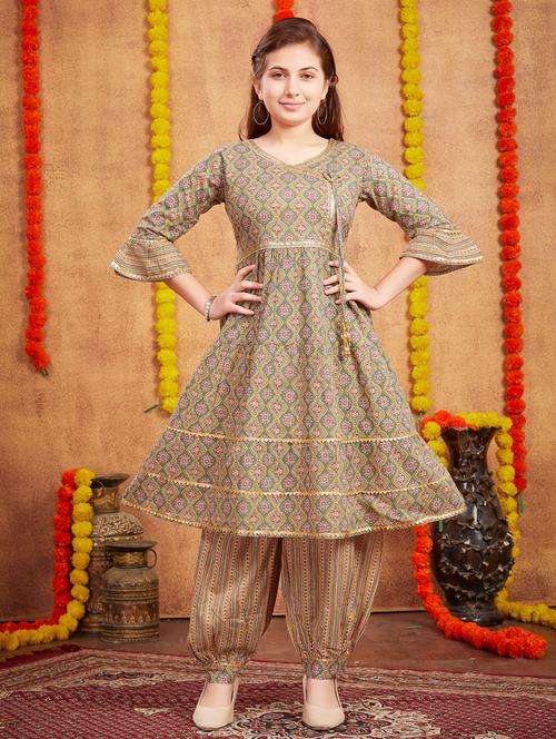 girls printed cotton kurta salwar set - 21349145 - Very Small Image - 1