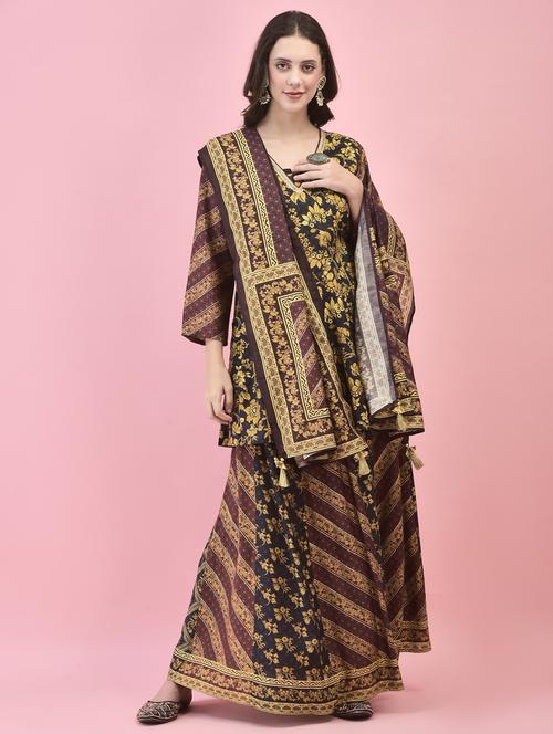 women floral v neck kurta skirt set with dupatta - 21353676 - Very Small Image - 1