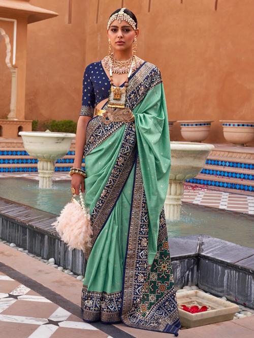 women self design patola saree with blouse - 21358145 - Very Small Image - 1