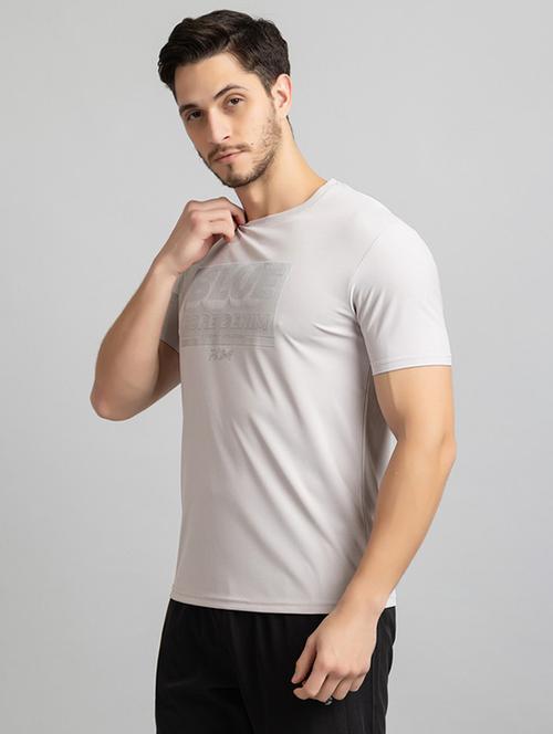 men round neck chest print t-shirt - 21364437 - Very Small Image - 1