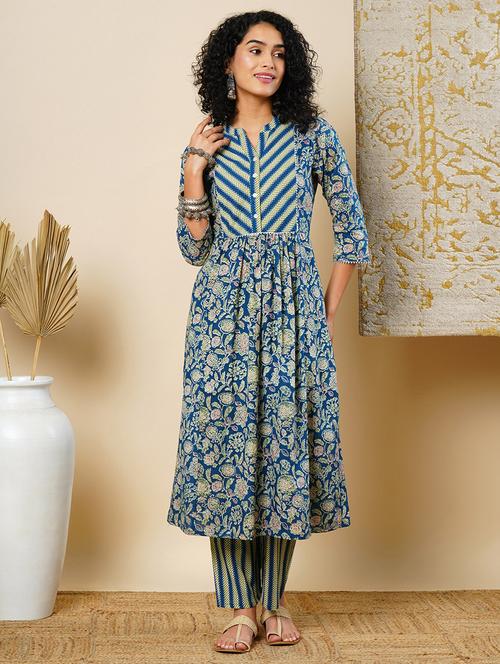 globus women blue floral printed mandarin collar pleated a-line workwear kurta & striped pants sets - 21366555 - Very Small Image - 1