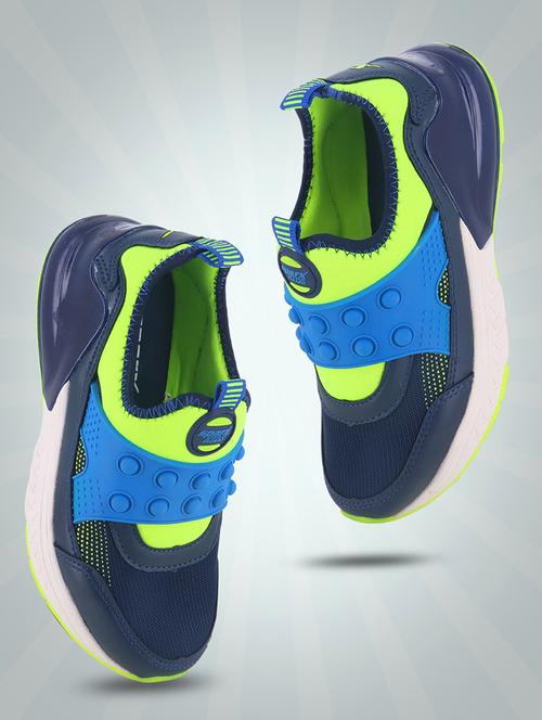 kids slip on sports shoes - 21370877 - Very Small Image - 1