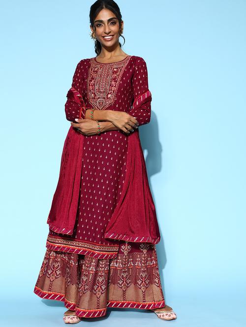 women maroon kurta skirt set with dupatta - 21370998 - Very Small Image - 1