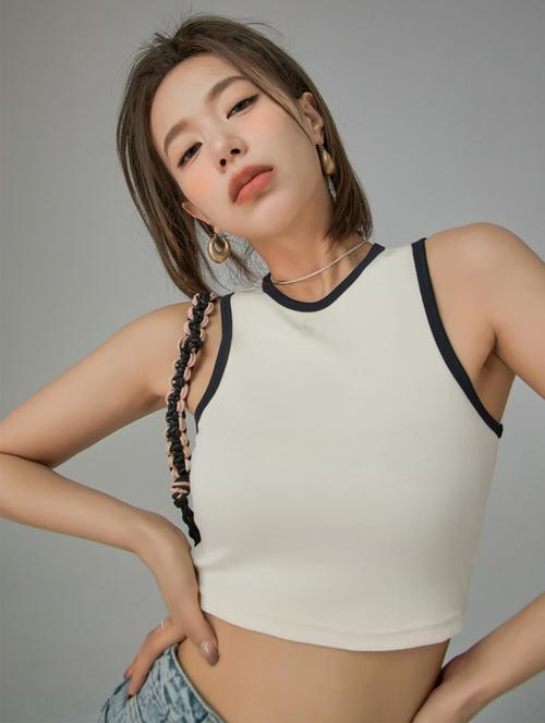 women solid sleeveless crop tank top - 21372779 - Very Small Image - 1