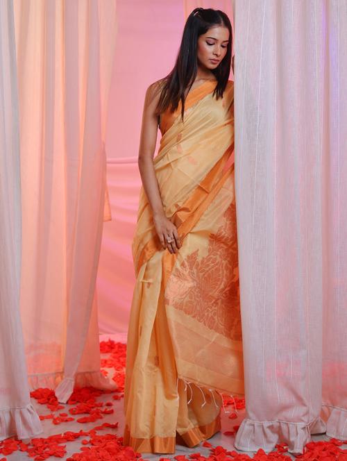 self design handloom saree with blouse - 21392465 - Very Small Image - 1