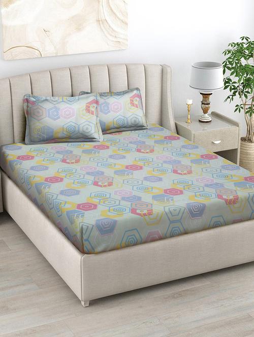 fabinaliv multicolor geometric 300 tc cotton blend king size double bedsheet with 2 pillow covers - 21393721 - Very Small Image - 1