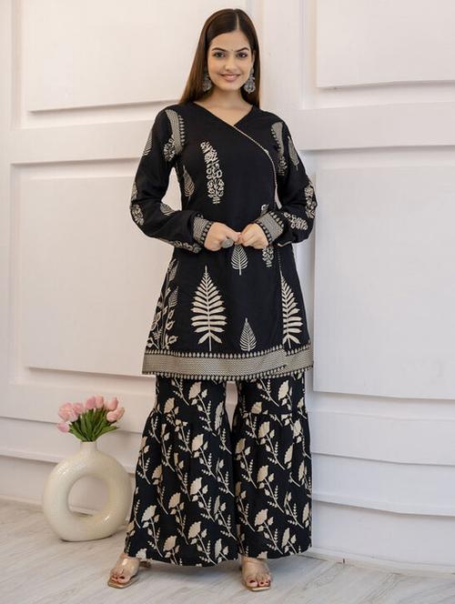 women black kurta sharara set with dupatta - 21398695 - Very Small Image - 1