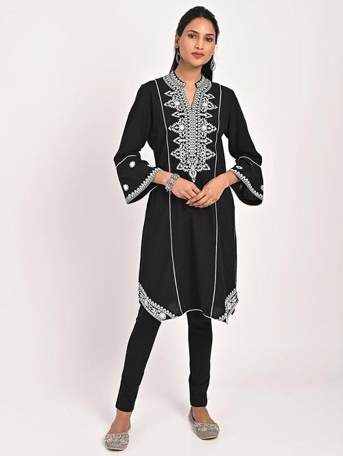 women embroidered straight kurta - 21451620 - Very Small Image - 1