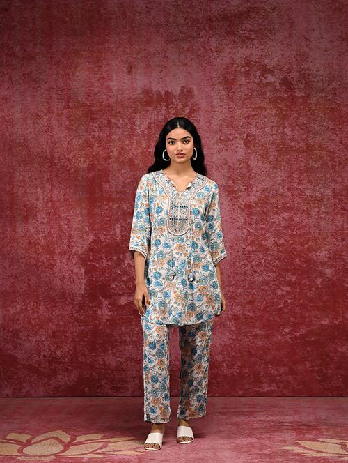 women white floral printed kurta pant set - 21451910 - Very Small Image - 1