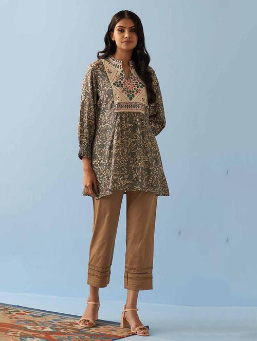 multicolored printed regular tunic - 21452064 - Very Small Image - 1