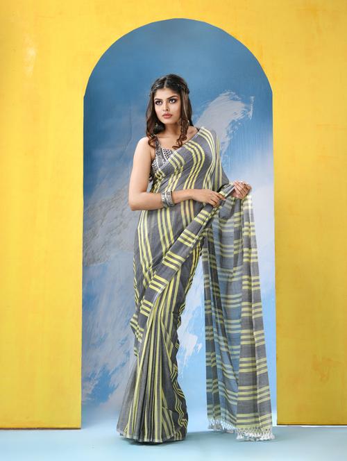 women self design handloom saree - 21454507 - Very Small Image - 1