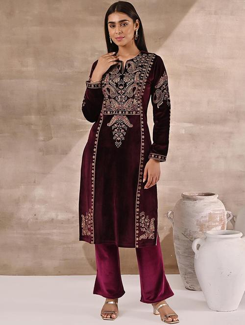women maroon embroidery notch neck kurta - 21459231 - Very Small Image - 1