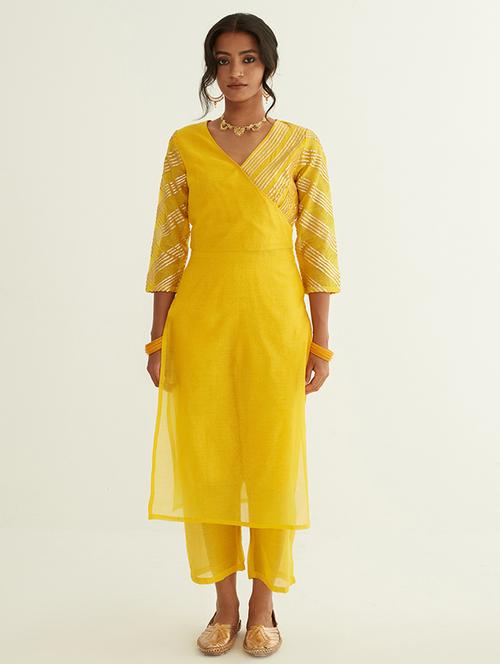yellow solid with work straight kurta - 21459275 - Very Small Image - 1