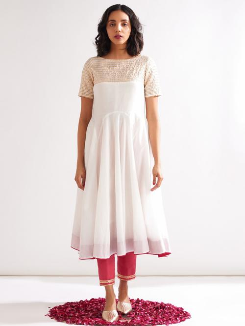 women solid gota detailed kurta pant set - 21459687 - Very Small Image - 1