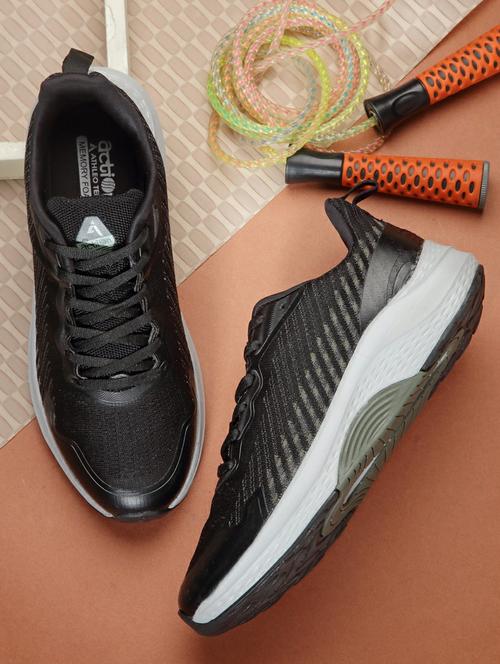 men lace up sports shoes - 21460529 - Very Small Image - 1