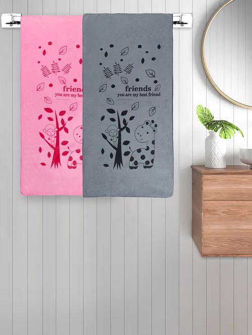 fabinaliv set of 2 multicolor cartoon 300 gsm cotton kids bath towels (115x60 cm) - 21465601 - Very Small Image - 1