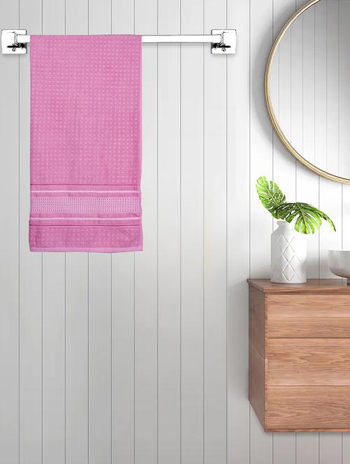fabinaliv unisex pink geometric 420 gsm cotton bath towel (150x70 cm) - 21465697 - Very Small Image - 1