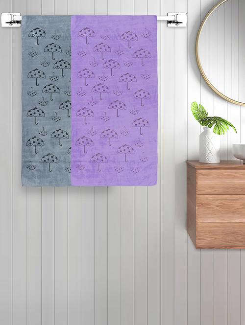 fabinaliv set of 2 unisex multicolor abstract 420 gsm cotton bath towels (140x70 cm) - 21465705 - Very Small Image - 1