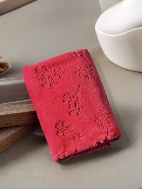 fabinaliv unisex red floral 420 gsm full size cotton bath towel (135x70 cm) - 21465777 - Very Small Image - 1