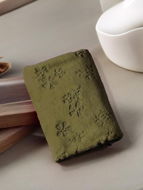fabinaliv unisex olive floral 420 gsm full size cotton bath towel (135x70 cm) - 21465779 - Very Small Image - 1