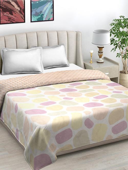 fabinaliv multicolor geometric reversible mild winter 350 gsm micro fiber filling double bed comforter - 21465875 - Very Small Image - 1