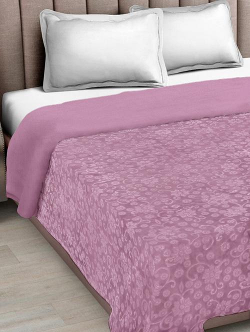 fabinaliv onion floral mild winter 500 gsm embossed woollen double bed comforter - 21465885 - Very Small Image - 1