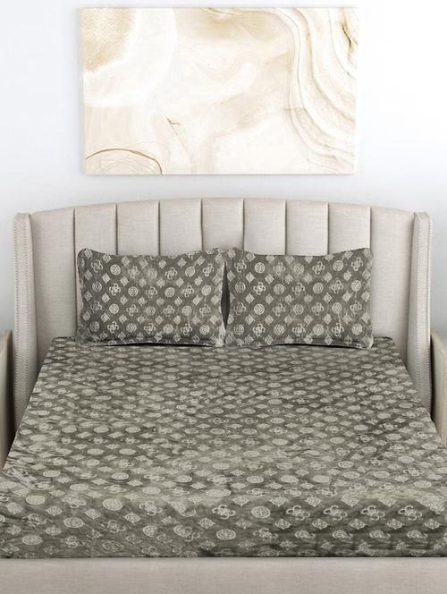 fabinaliv geometric 300 tc woollen embossed king size double bedsheet with 2 pillow covers - 21466128 - Very Small Image - 1